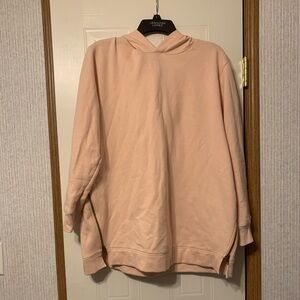 INGRID & ISABEL. Light pink Isabel maternity hoodie. Size L.